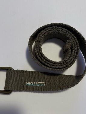 Hollister Men’s Khaki Canvas Adjustable Belt